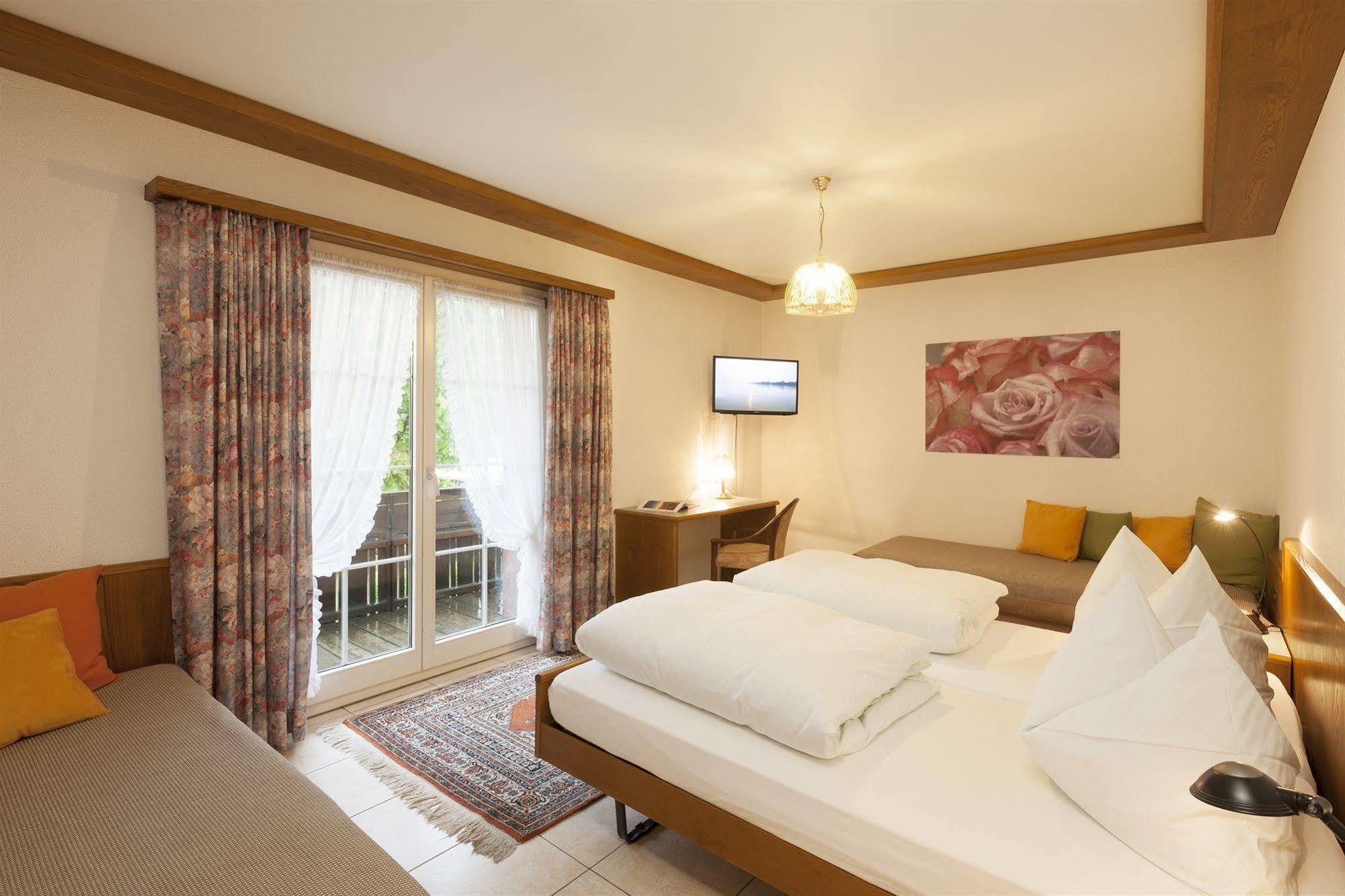 Hotel Landgasthof Hirschen Ramsen Esterno foto