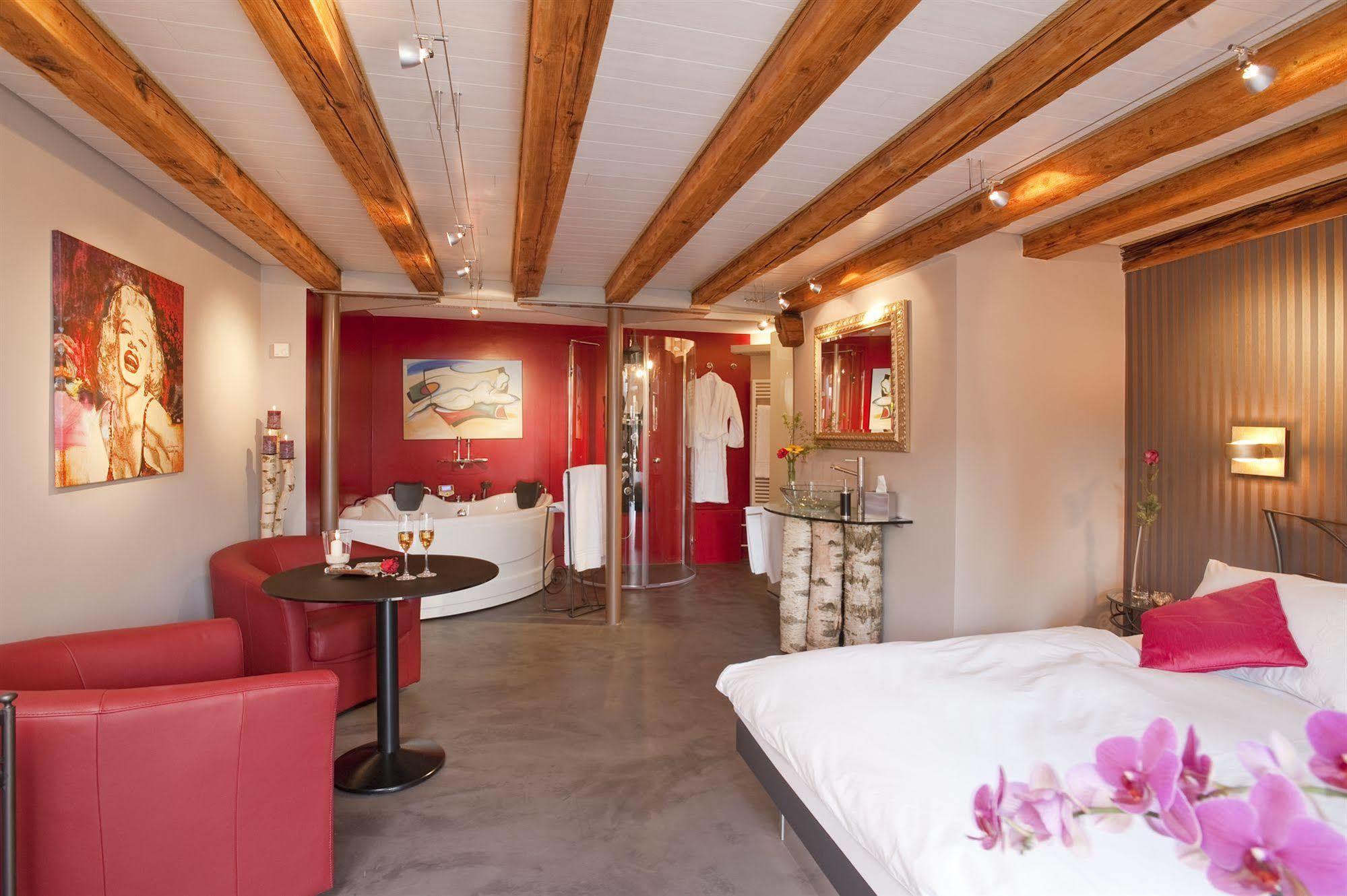 Hotel Landgasthof Hirschen Ramsen Esterno foto